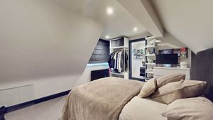 Photo 6- click for photo gallery